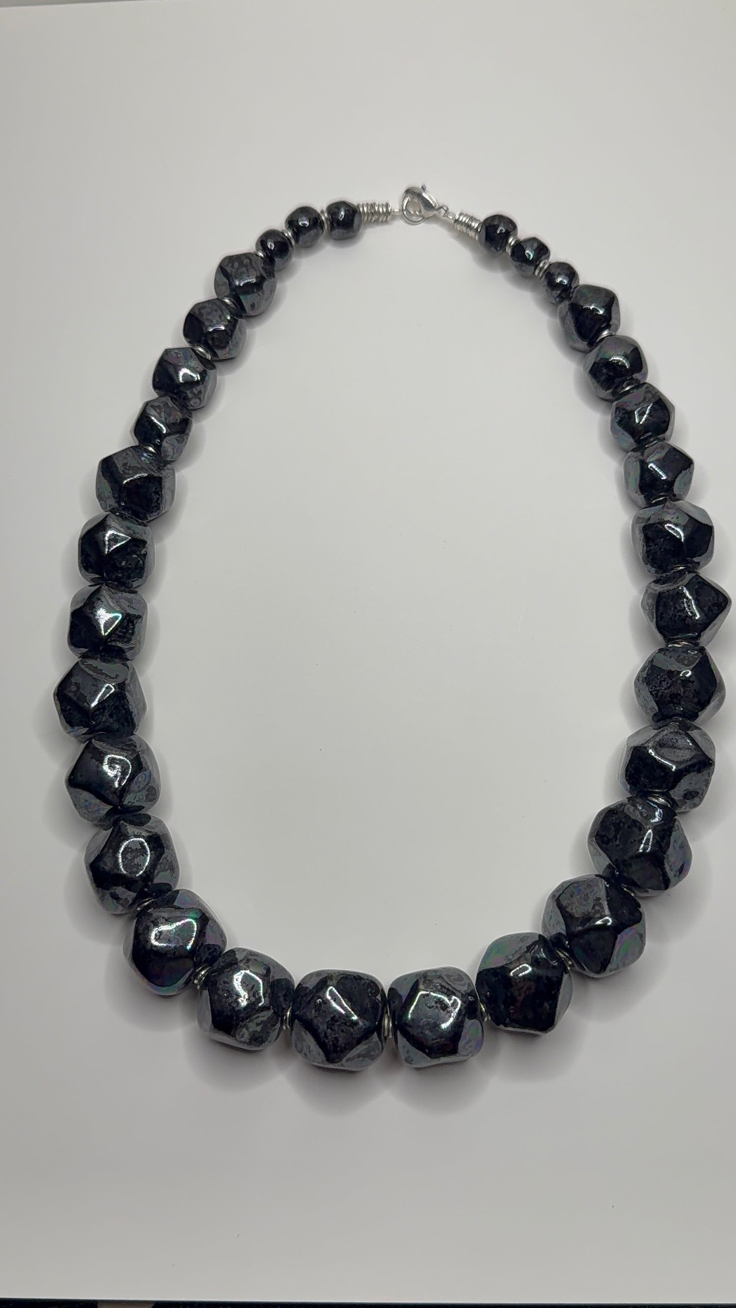'Orca' 18in Ajabu Necklace (MOP)